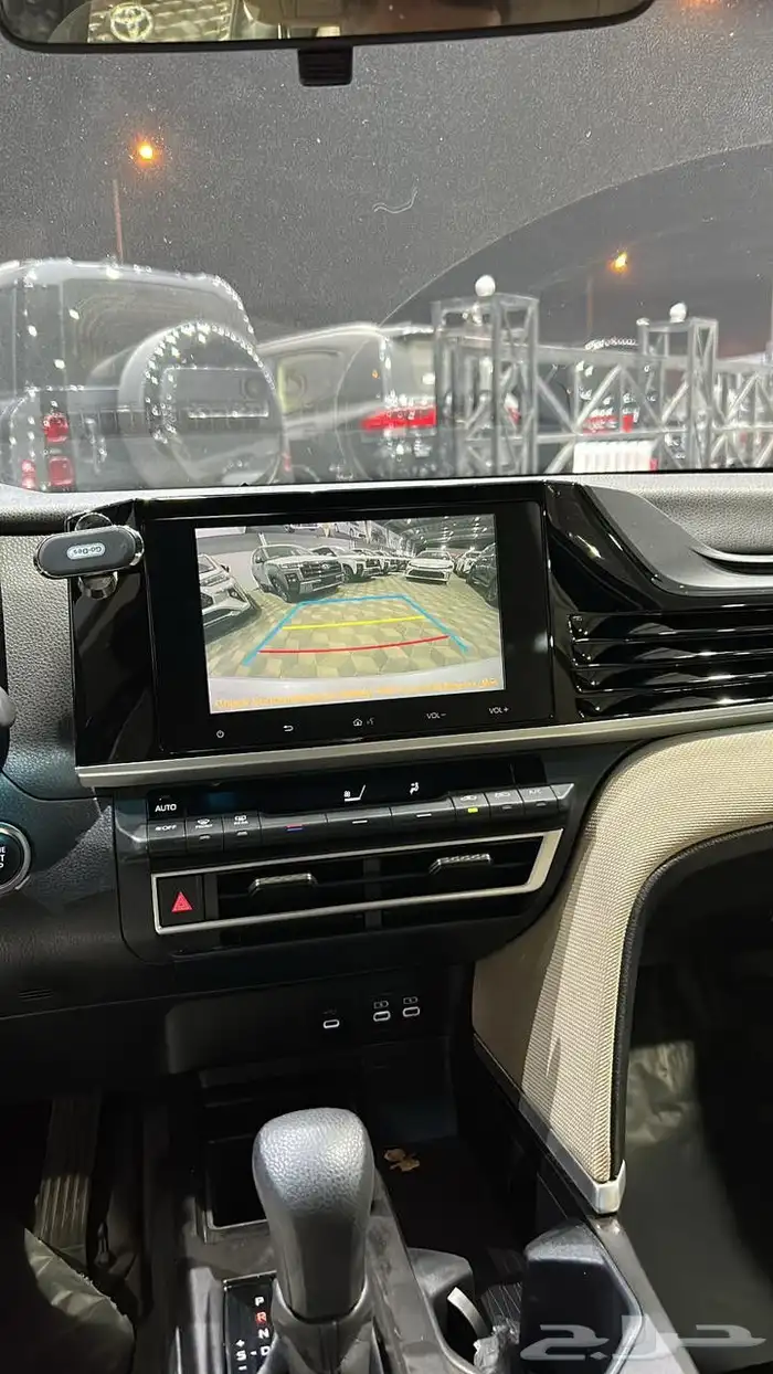 تويوتا كامري E استاندر 2025 بنزين سعودي. عداد 27 الف كيلو 11