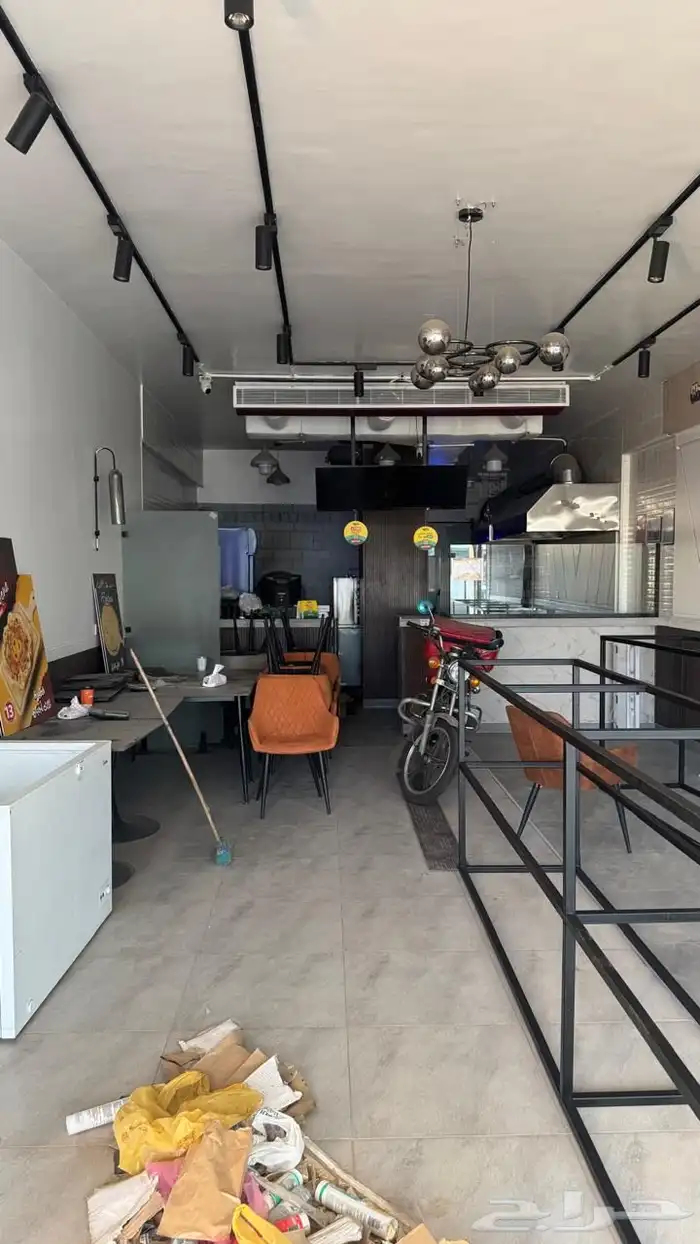 مطعم جاهز للتقبيل 2