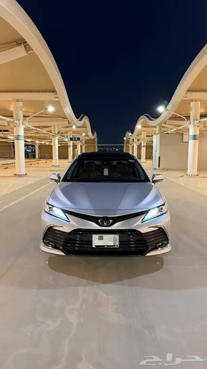 كامري V6 قراندي 2023 فضي وكالة 0