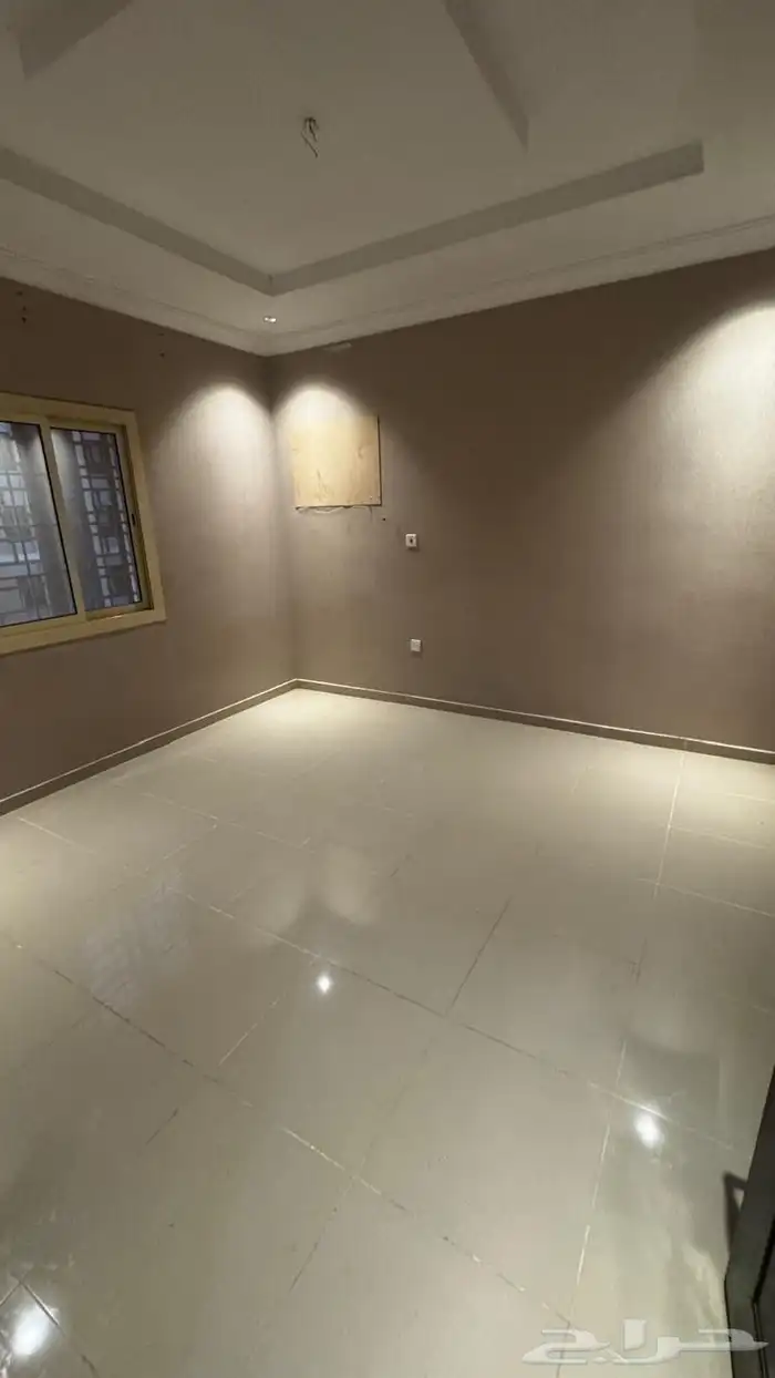 للايجار شقة سكنية من غرفتين حي التيسير 4