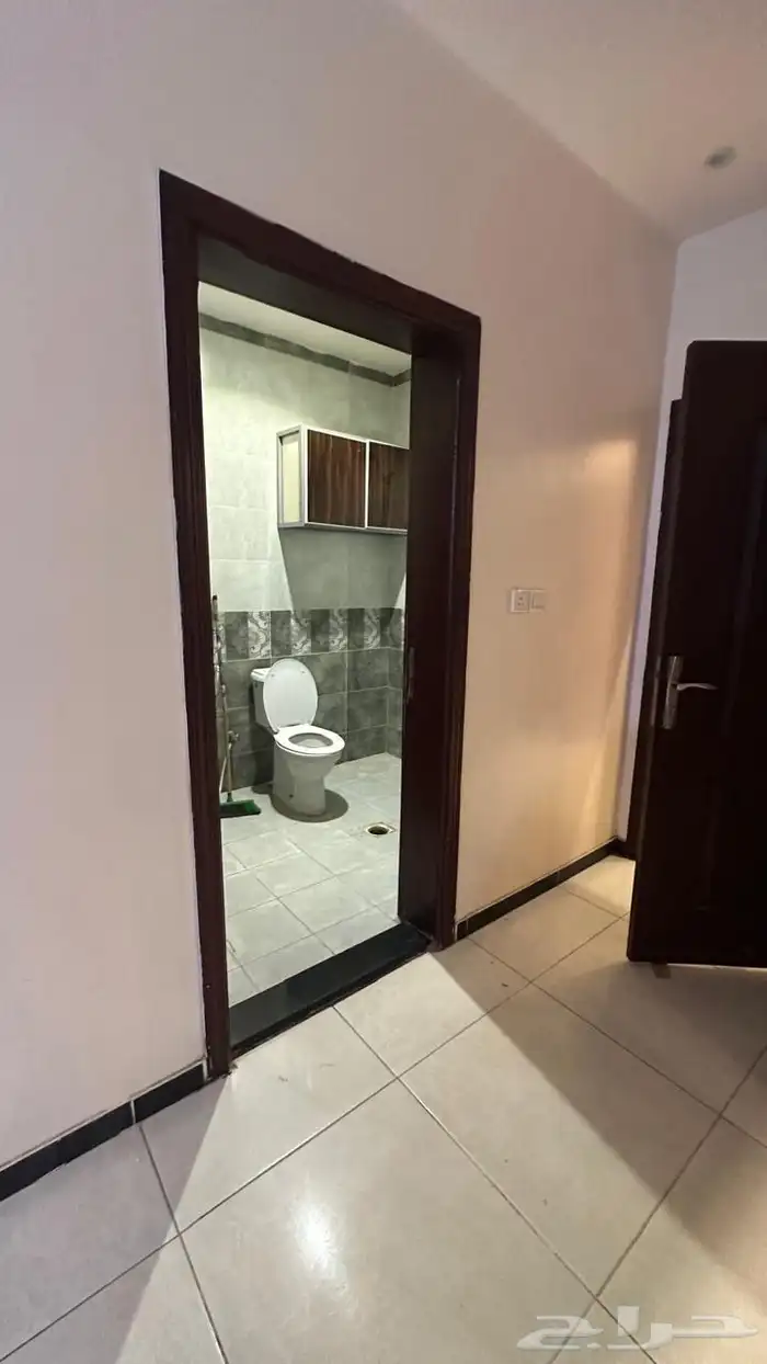 شقة روف 5 غرف وسطح بحي التيسير شهري 11