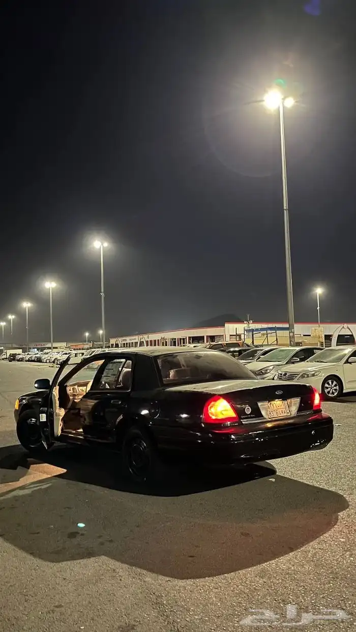 فورد كراون فكتوريا بوليسي فيدرالي 10