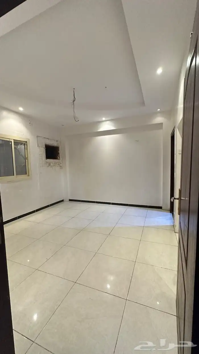 شقة روف 5 غرف وسطح بحي التيسير شهري 3