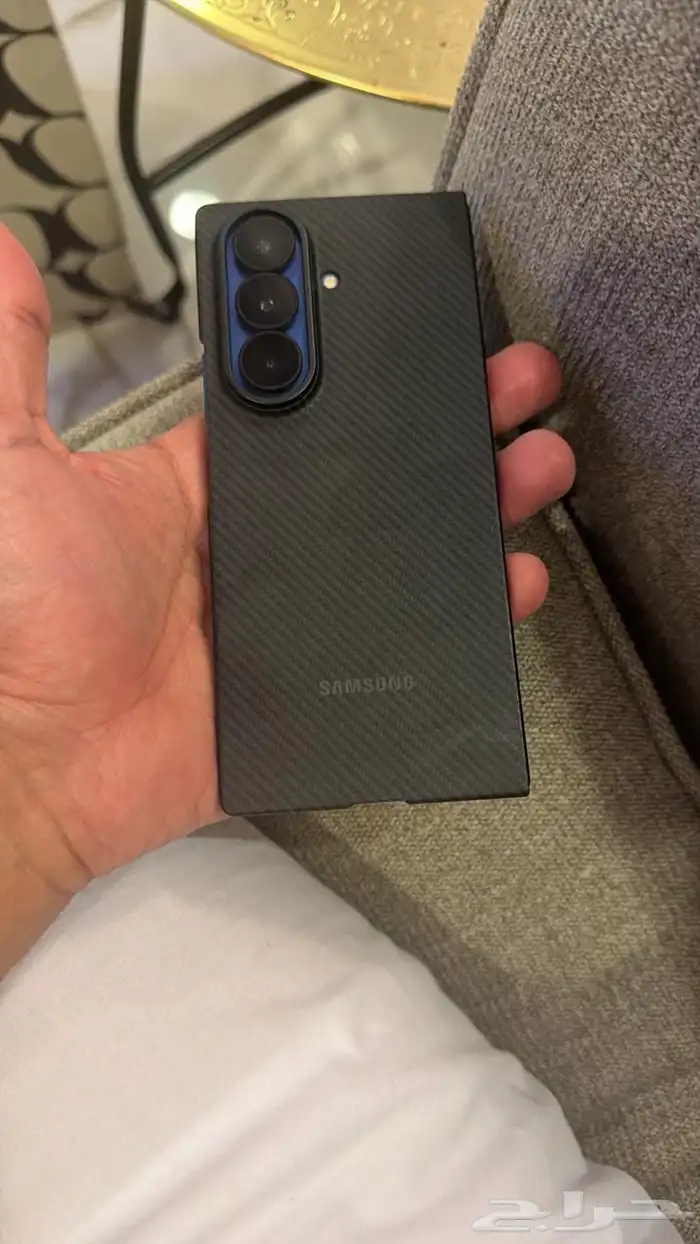 سامسونج فولد Z 7 بمساحة 512 جيجابايت 0