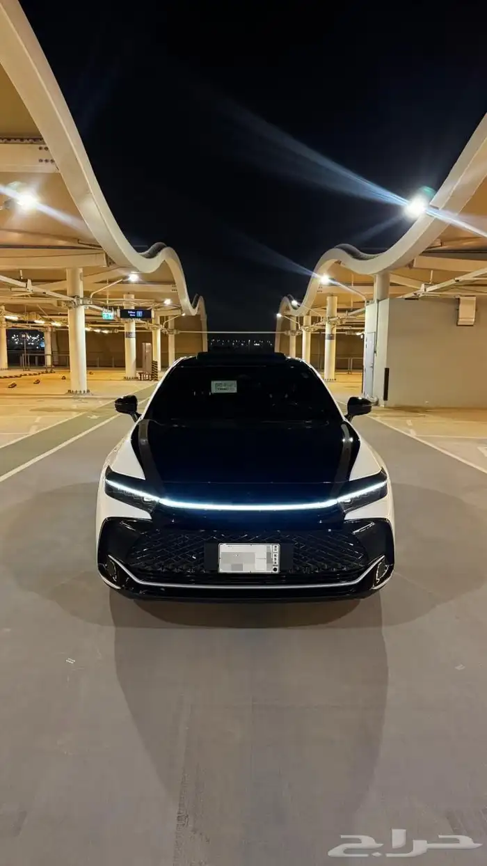 كراون بريميوم 2023 ابيض وكالة 0