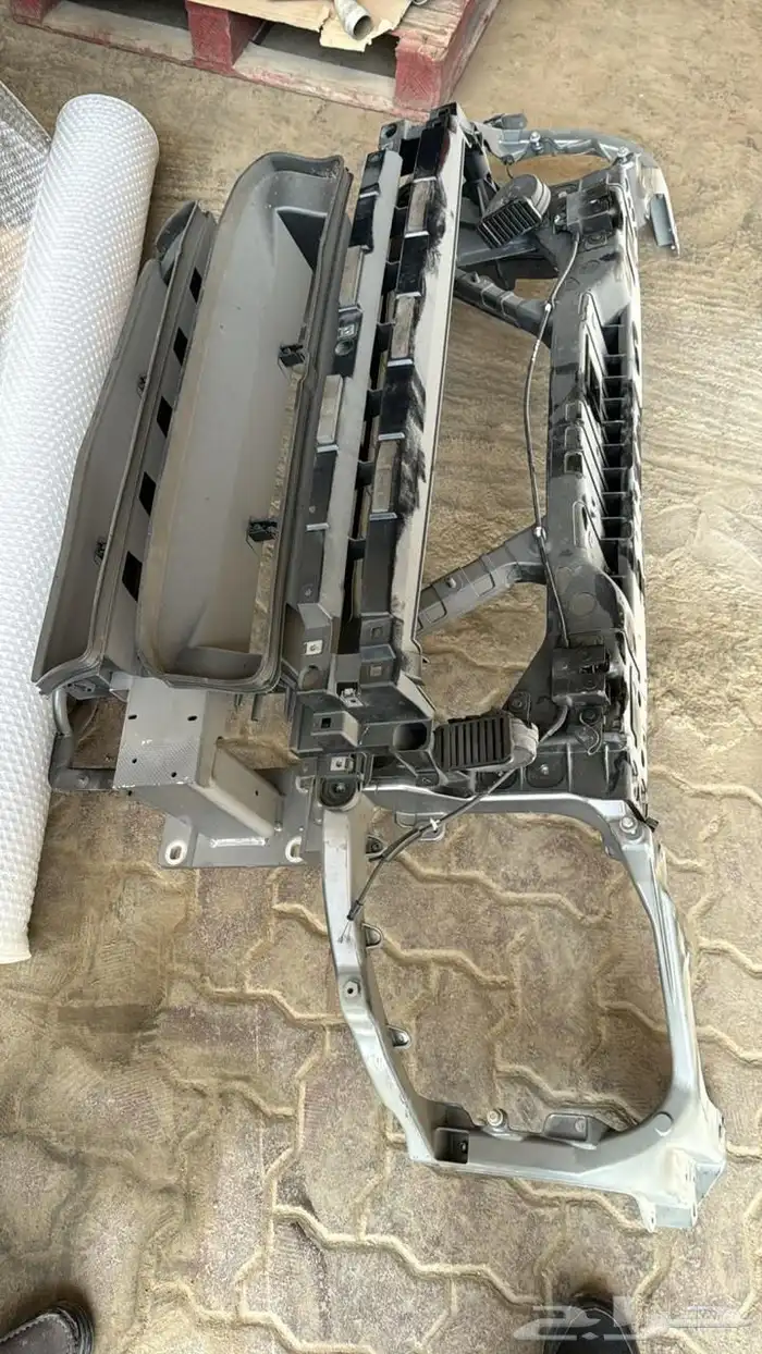 قطع غيار مستورد رنج روفر بجميع فئاتها 46