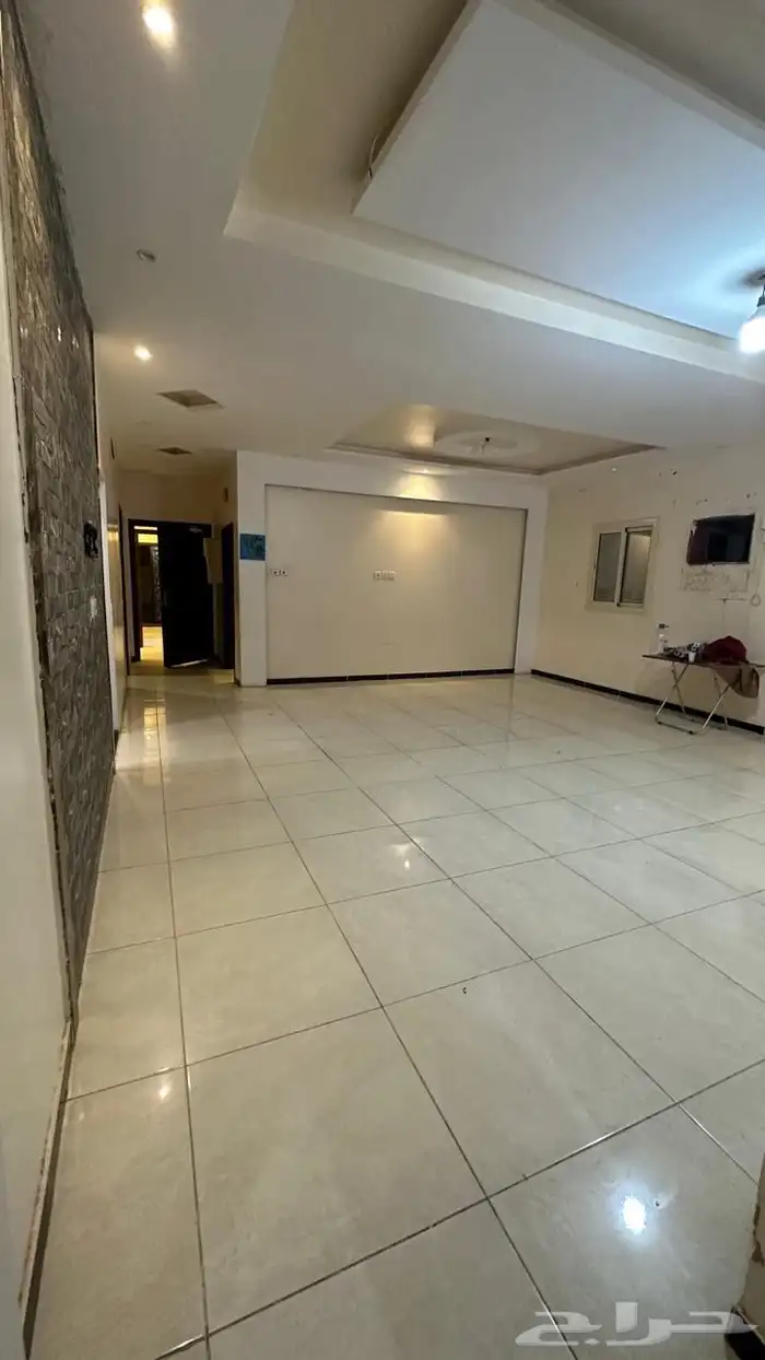 شقة روف 5 غرف وسطح بحي التيسير شهري 13