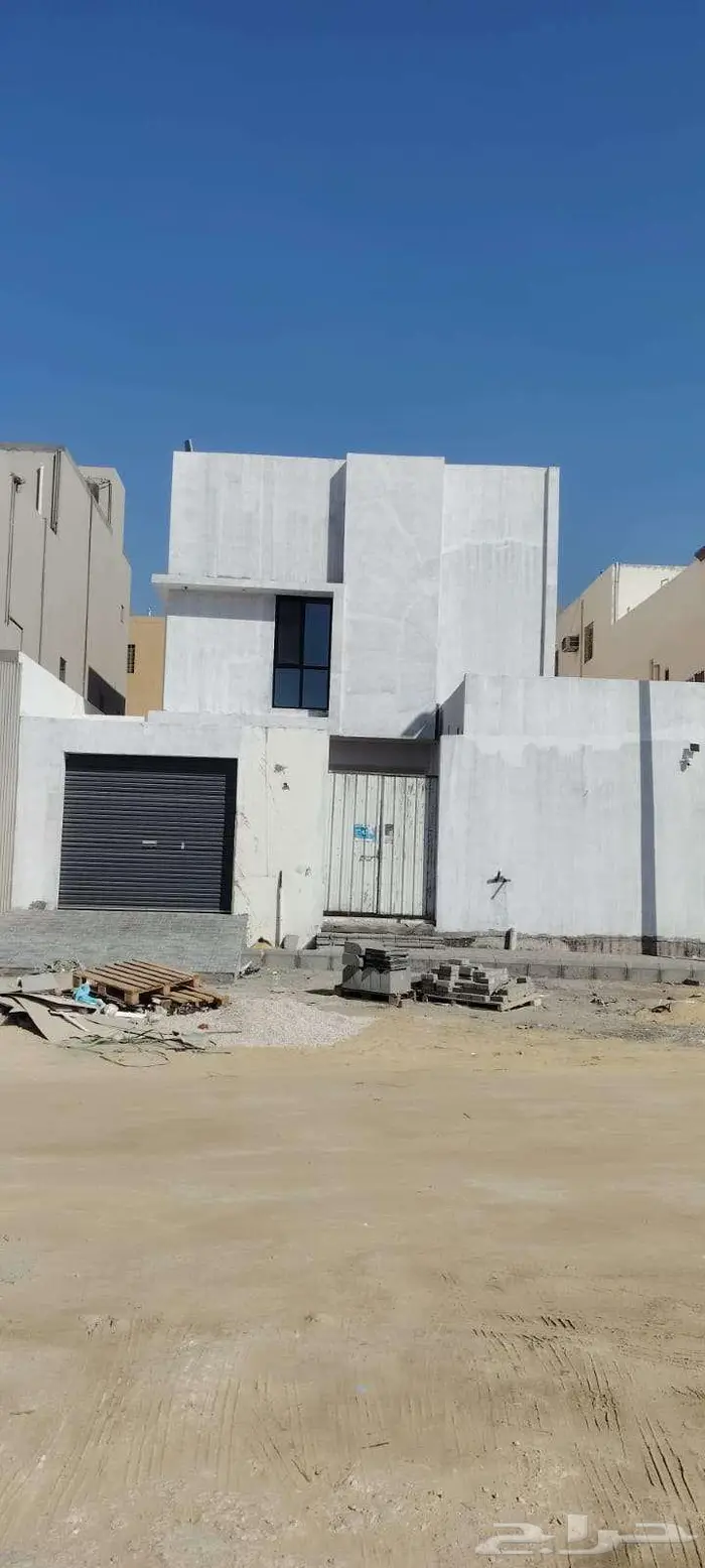 للبيع دبلكس في ضاحية الملك فهد الحي الثالث 4