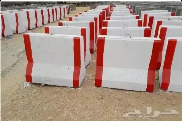 حواجز خرسانية نيوجرسي سفتي مصدات قواعد انارة 4
