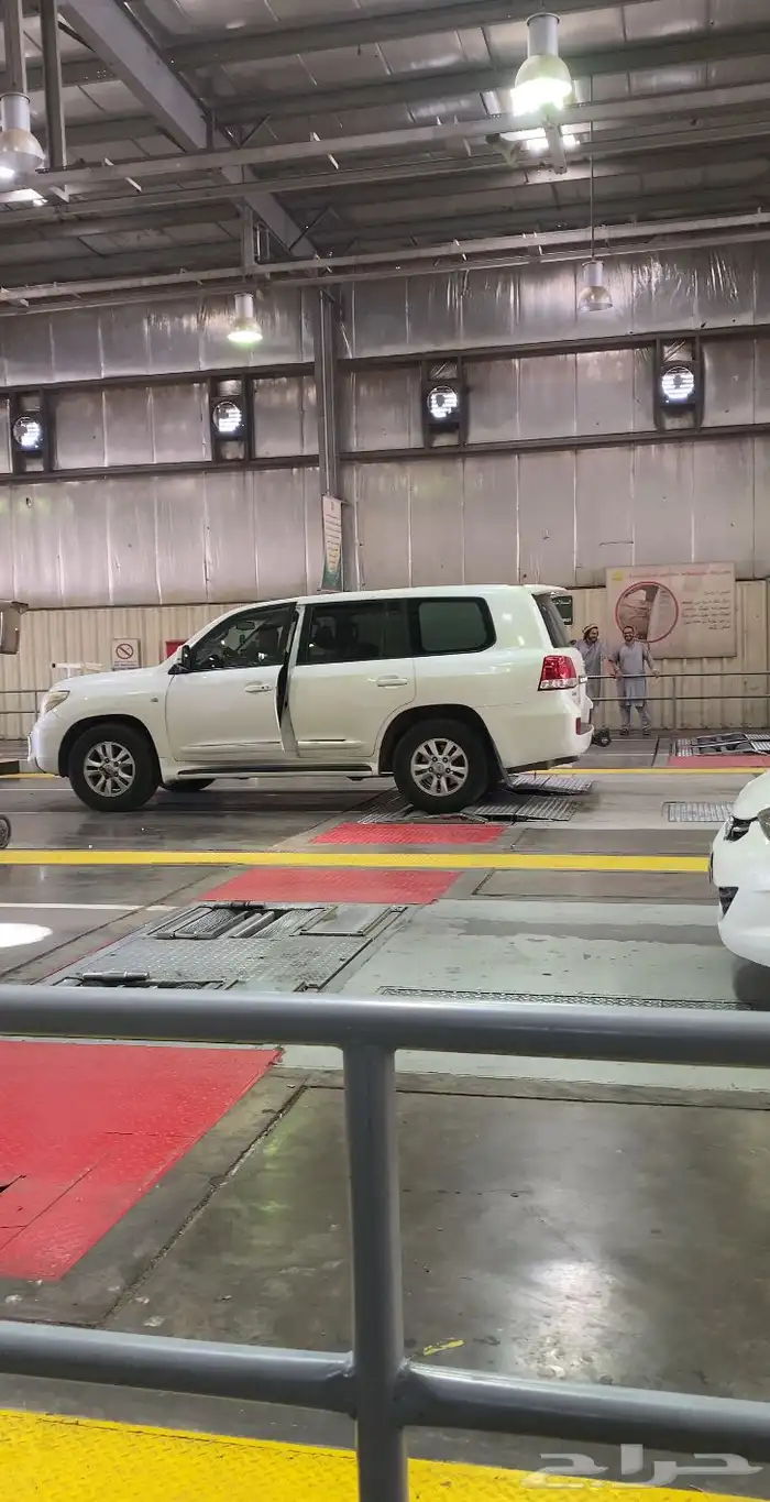 لاندكروزر 2011 تويوتا 2