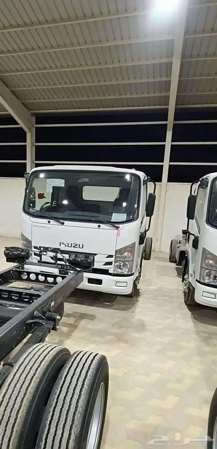 ايسوزو دينا 5 طن NPR شاص قصير 2025 7