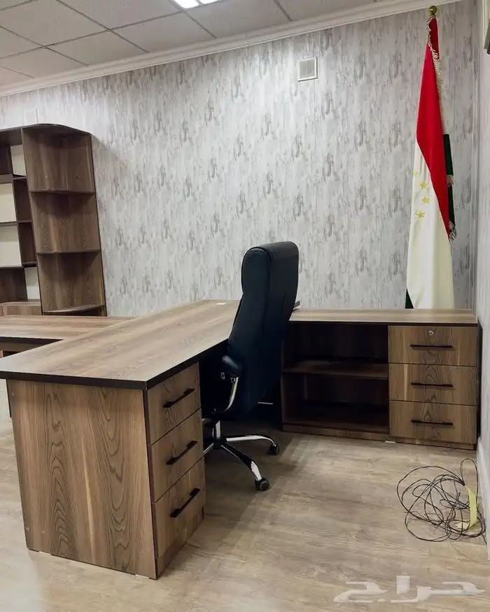 أثاث مكتبي متين بتصاميم عصرية 7