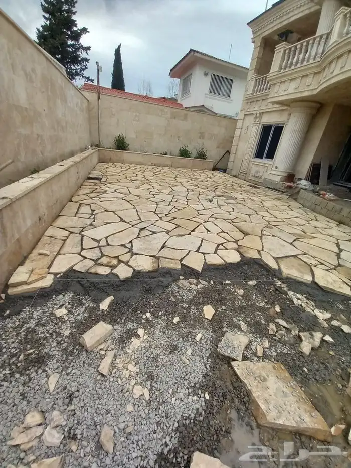 حجر عشوائي لون ابيض 3