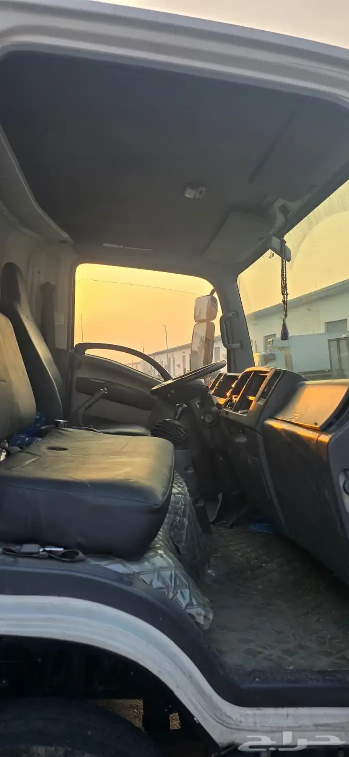 ديناءايسوزو للبيع او البدل بباص تيوتاء ديزل موديل 2017 وفوق 7