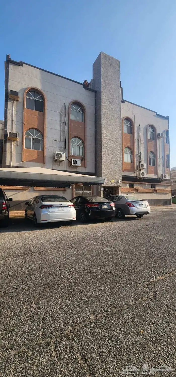 عماره للبيع في الخبر حي البايونيه زاويه شارعين 0