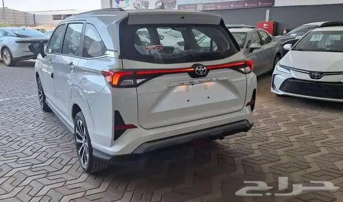 تويوتا فيلوز GLX فل كامل 2025 2