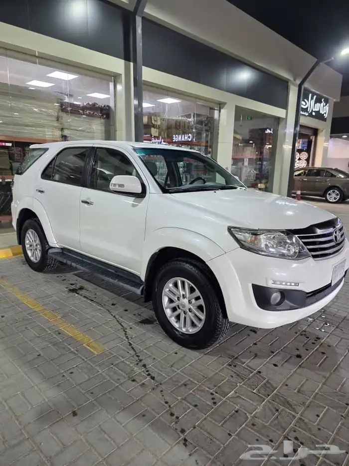 فورتشنر 2015 نظيفة 10