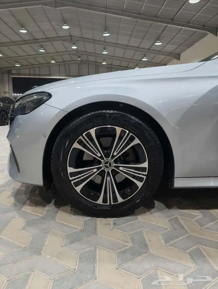 مرسيدس E200 2025 6