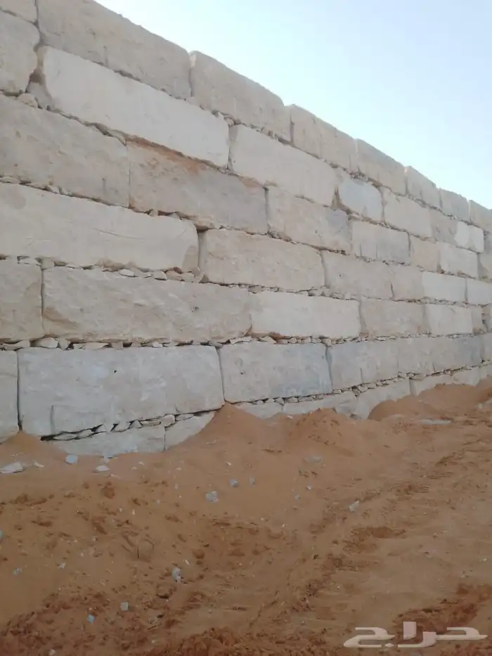 نقوم بتركيب الشبوك بجميع أنواعها وتسوير المزارع بلا حجر الطب 5