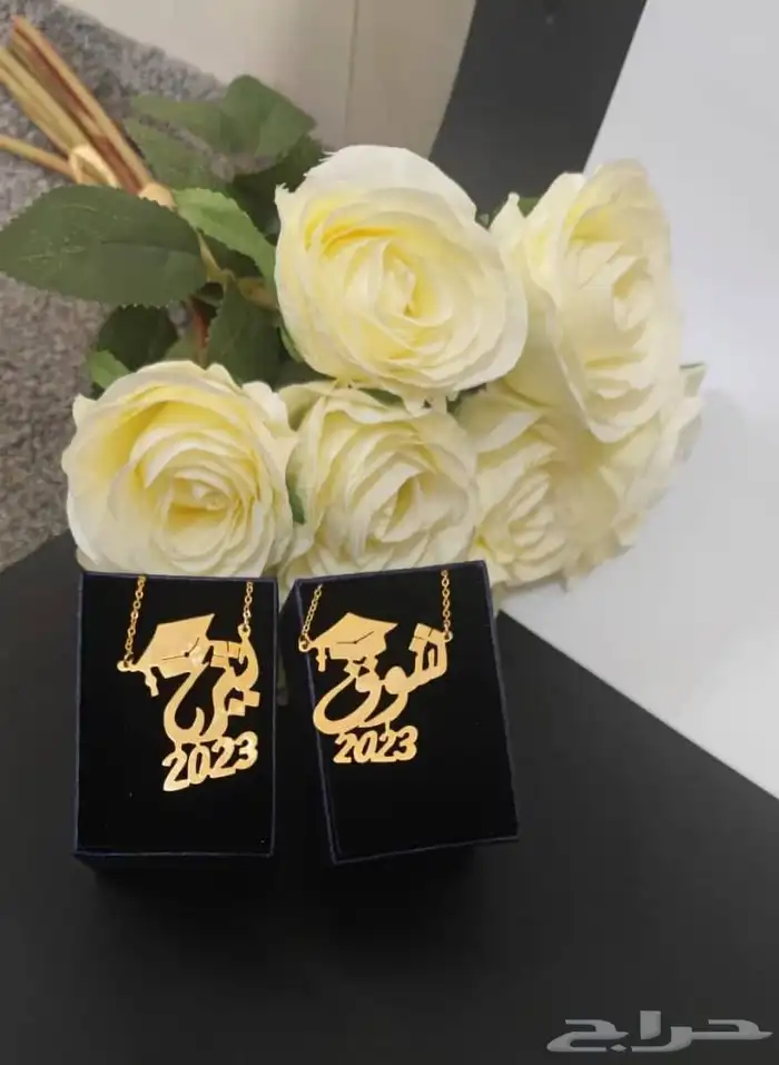 نقدم لكم سلسال بروشات التخرج بلااسم حسب الطلب 18