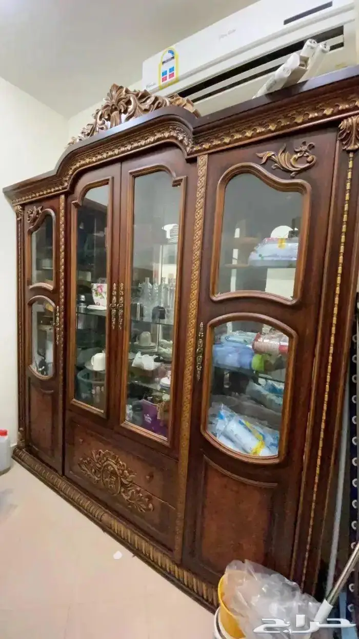 دولاب سفرة كلاسيكي خشب ممتاز 1