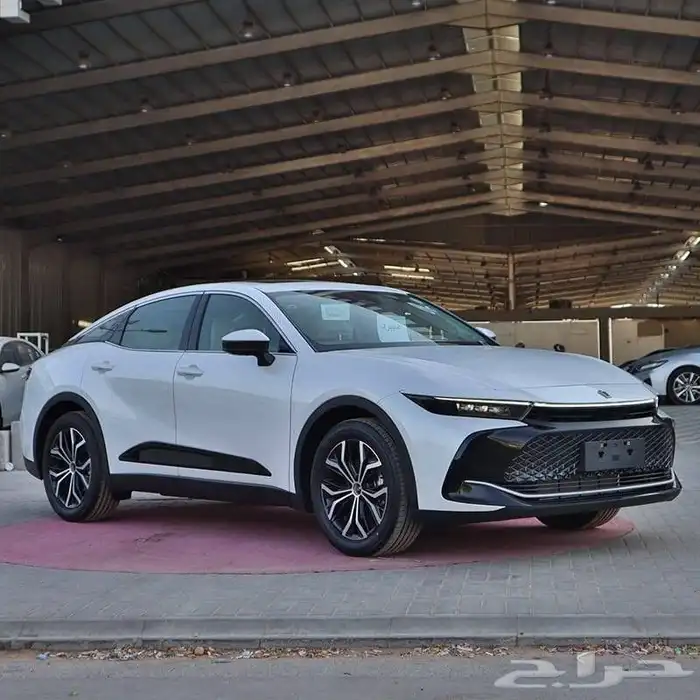 تويوتا كراون بريميوم 2026 لون ابيض 0