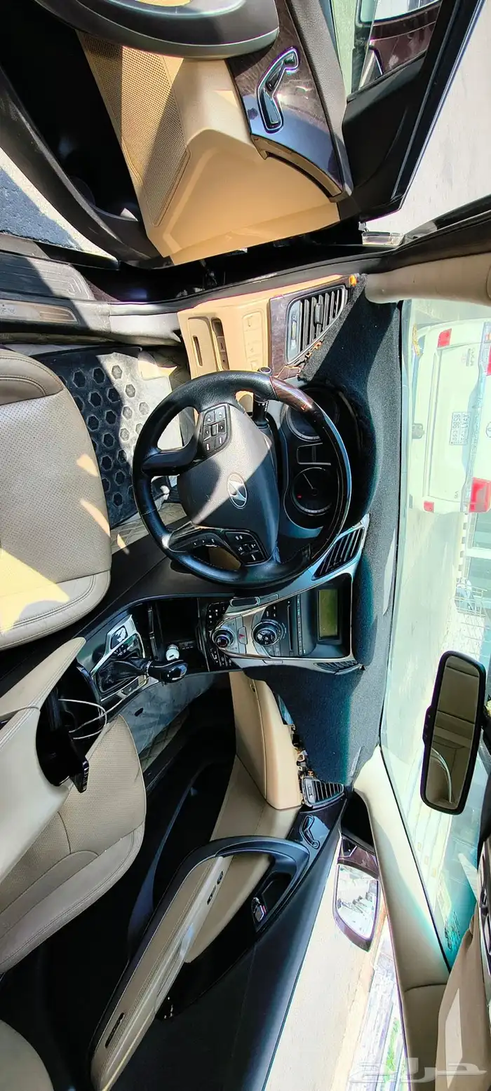 للبيع سيارة ازيره 2012 اتوميتك فحص جديد واحد سنه 3