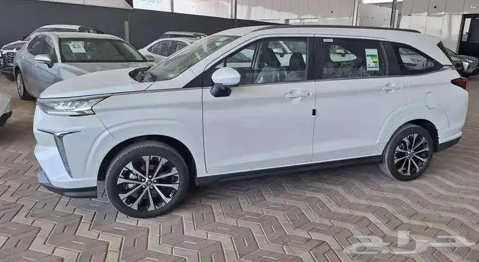 تويوتا فيلوز GLX فل كامل 2025 1