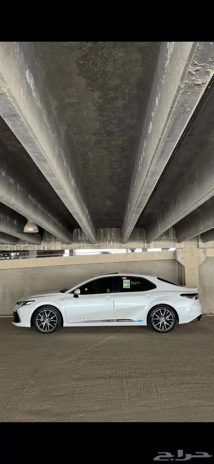 كامري 2022 ابيض Gle هايبرد 5