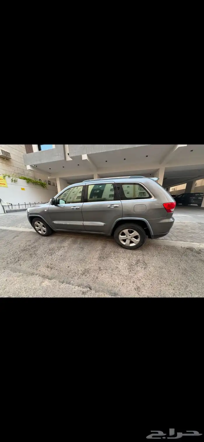 للبيع او البدل جيب شيروكي2011 نضيف 4