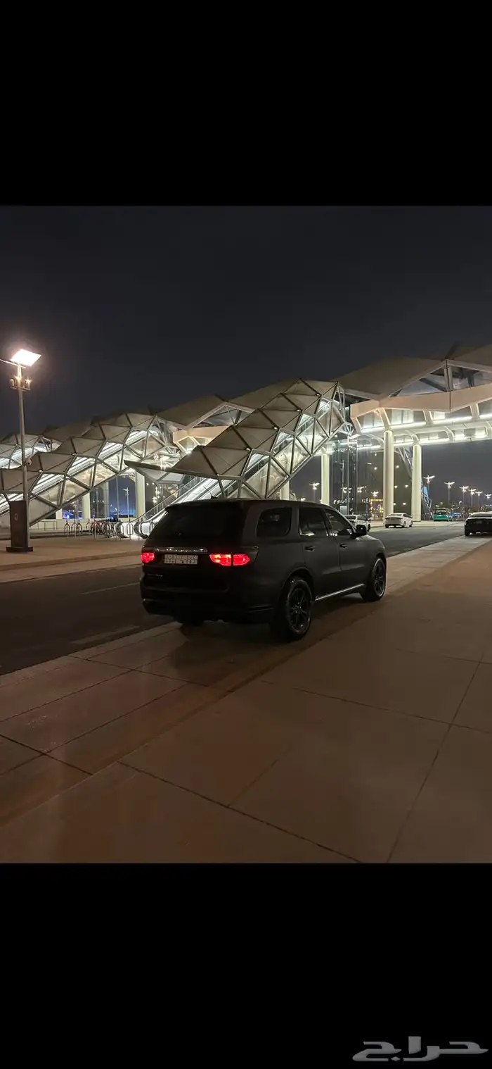 دودوج دورانجو 2013 اسود مطفي 1