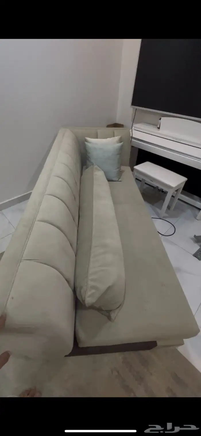 طقمين كنب تحتاج فقط تنظيف   ليست للبيع   مجانية 1