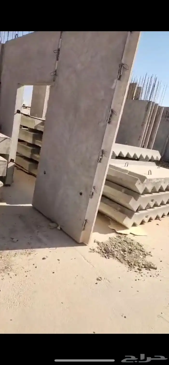 للبيع سكراب مصنع خرسانه وقوالب حديد 1