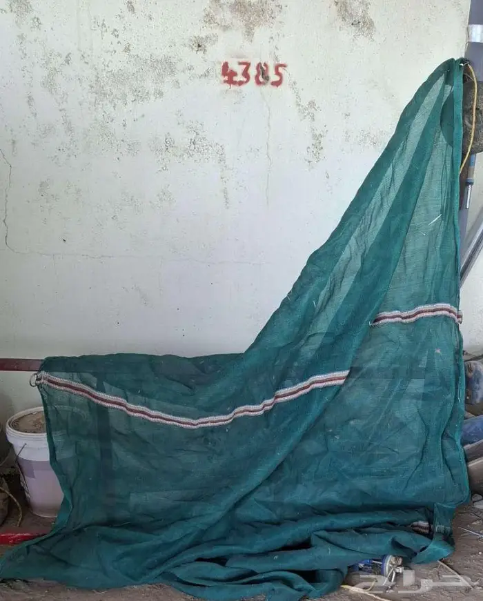 غطاء قلاب صغير ..للبيع نظيف شبه جديد ..على السوم 1