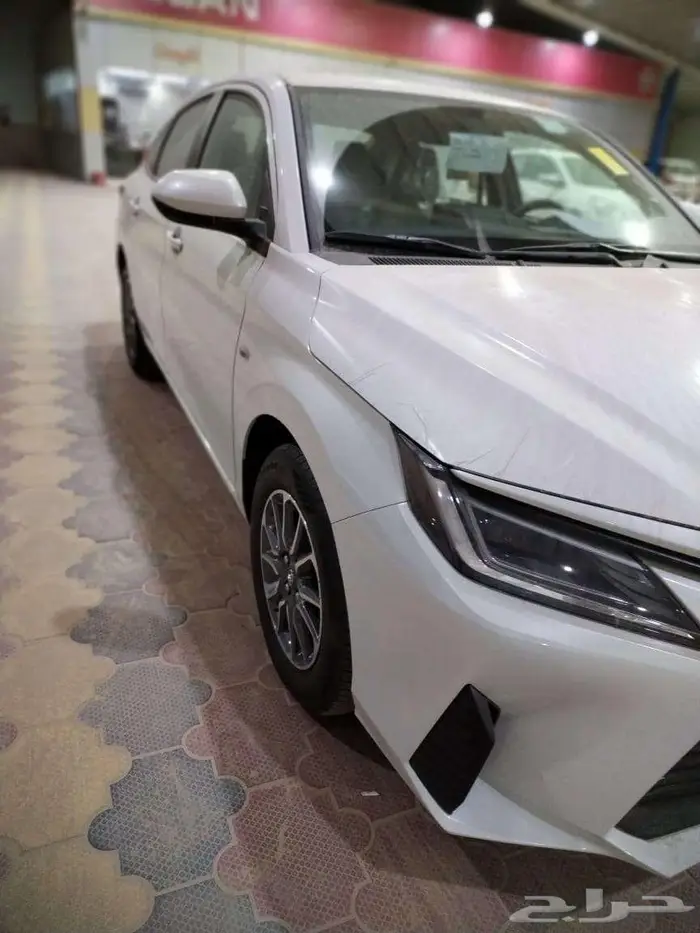 تويوتا - يارس 8