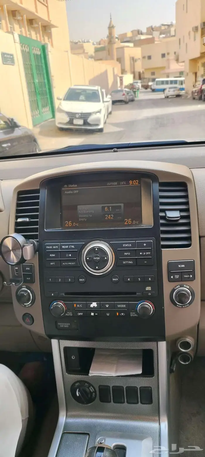 NISSAN PATHFINDER SE 2010 11