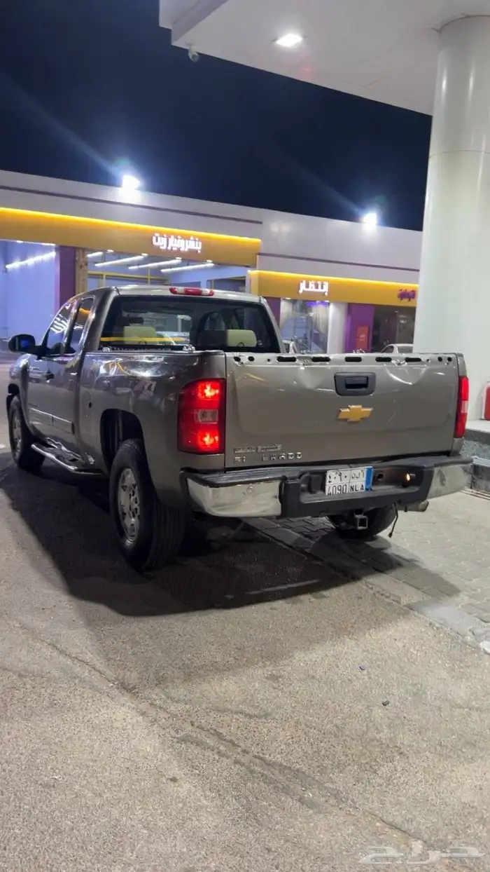 السلام عليكم ورحمة الله وبركاته للبيع سلفرادو 2012 4