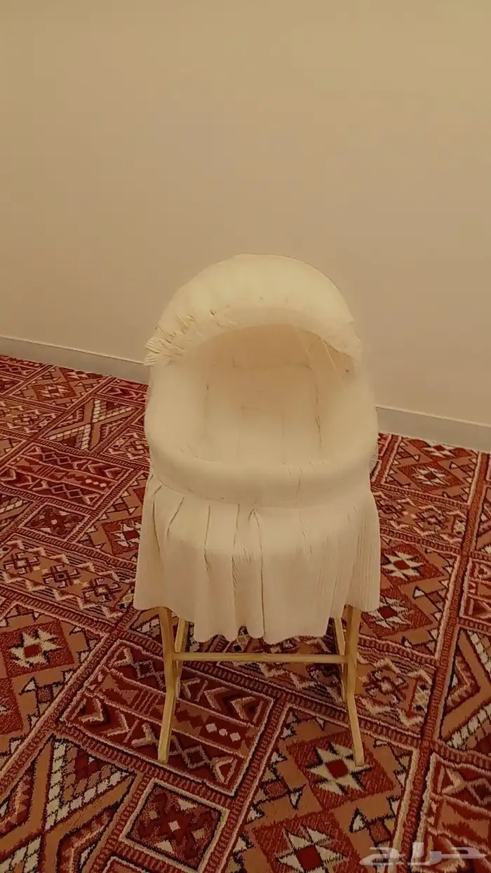 كرسي هزاز وسرير أطفال 0
