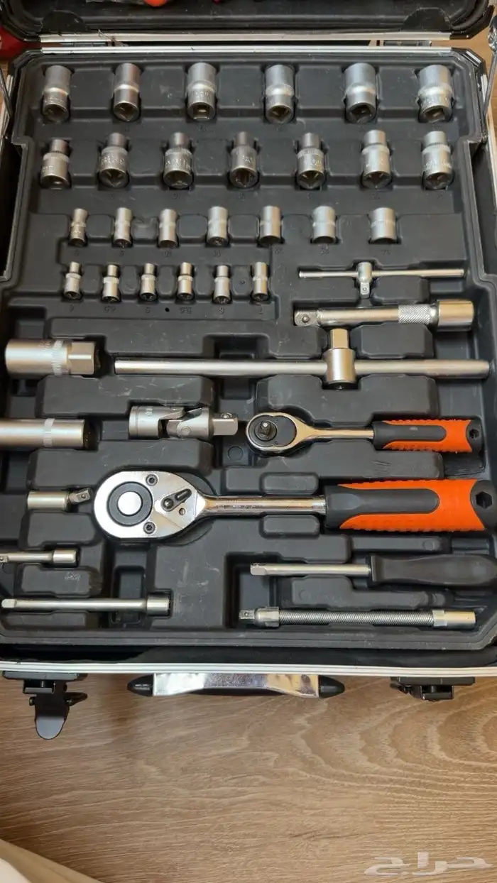 عده ميه184قطعه وجهاز تلميع سيارات 2