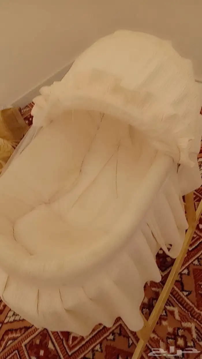 كرسي هزاز وسرير أطفال 2