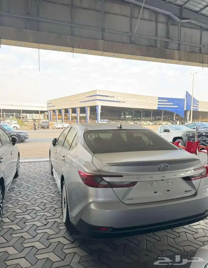 تويوتا كامري LE هايبرد 2025 اصفار 1