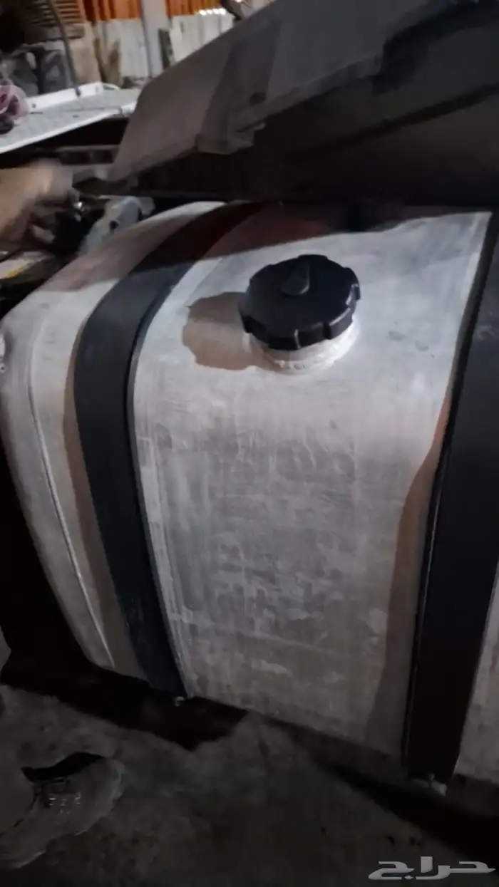 قطع غيار شاحنات مارسيدس ومان والبي 8