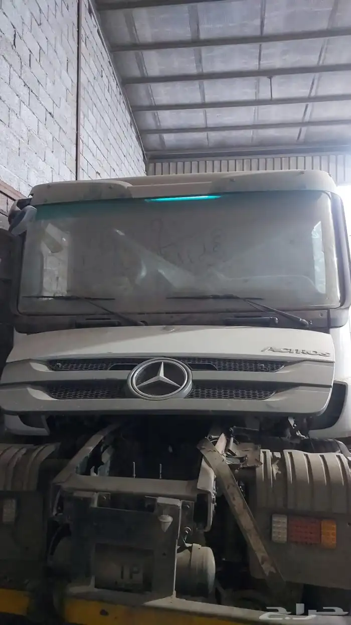 قطع غيار شاحنات مارسيدس ومان والبي 4