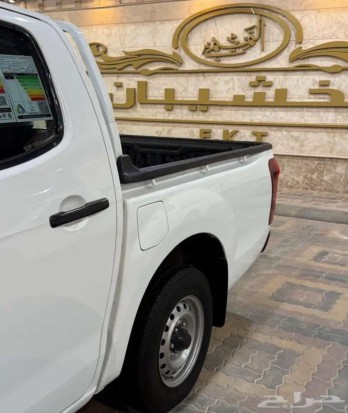 للبيع ايسوزو ديماكس 2023 مكينة 2.5cc ديزل سعودي 8