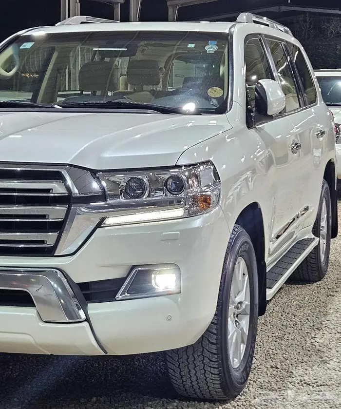 تويوتا لاندكروزر GXR..2016 4