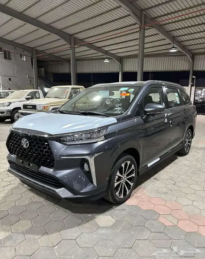 تويوتا فيلوز GLX بنزين 2025 8