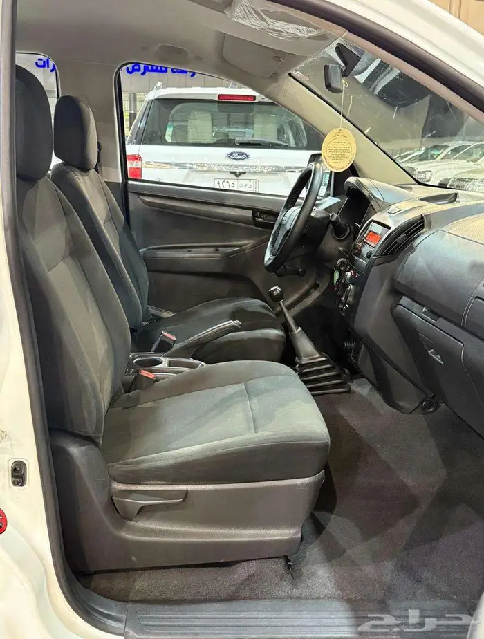 للبيع ايسوزو ديماكس 2023 مكينة 2.5cc ديزل سعودي 28