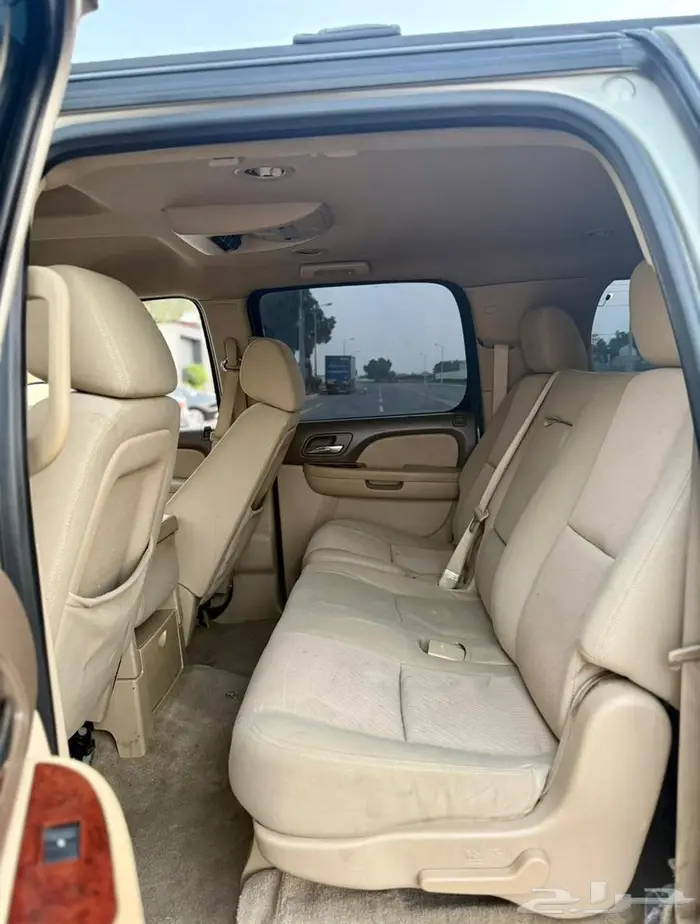 إلا يدور سيارة عائلية ونظيفه وسعرها معقول 1