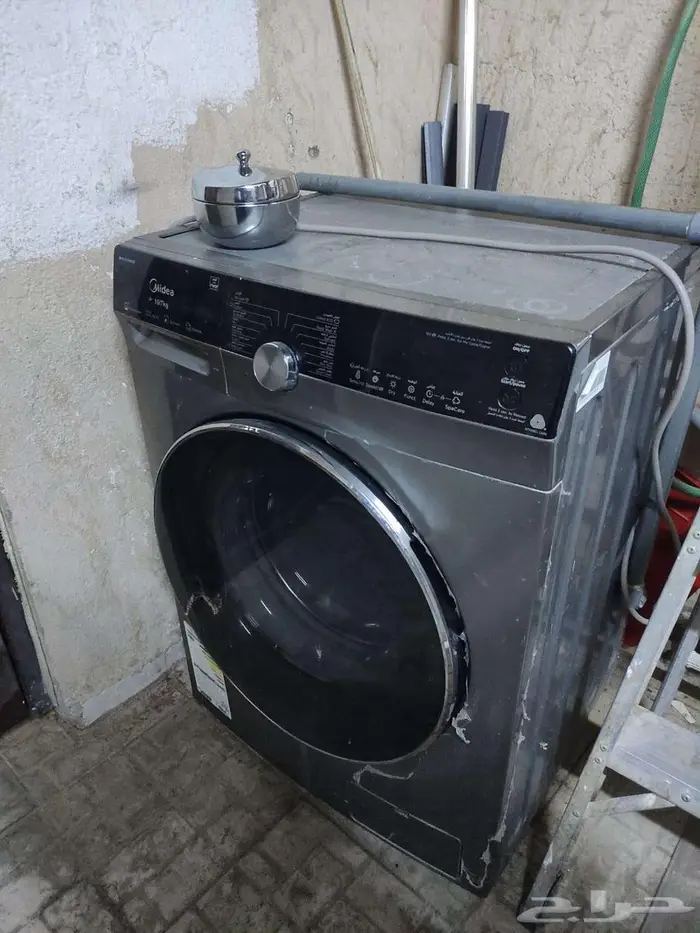 للبيع غسالة ميديا 10 كيلو مع كنبة midea 1