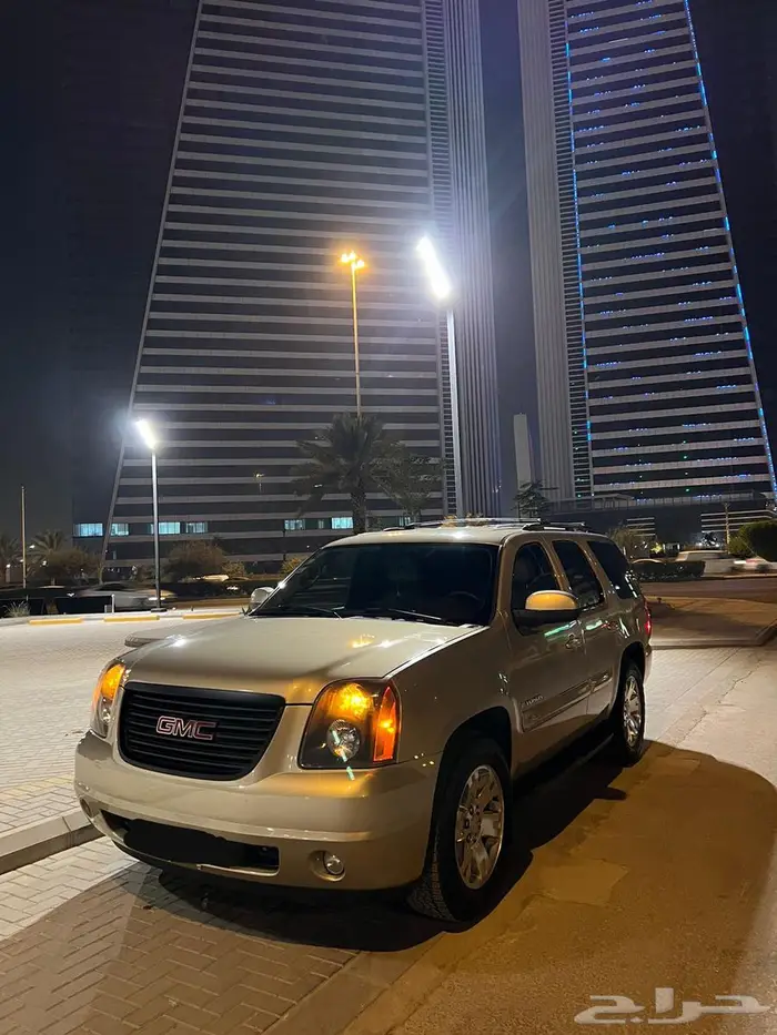 للبيع يوكن 2008 SLT دبل 3